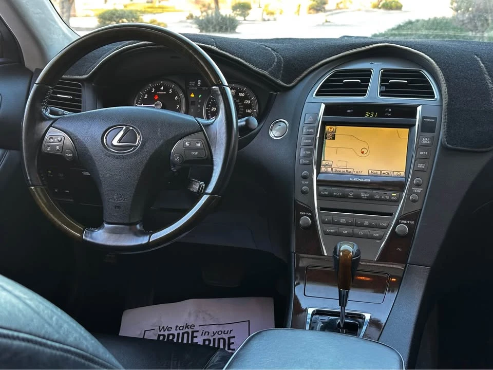 2010 Lexus ES 5th Gen - Image 7 of 12
