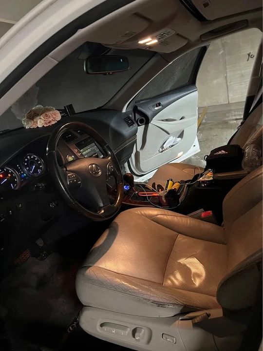 2010 Lexus ES 4th Gen - Image 6 of 8
