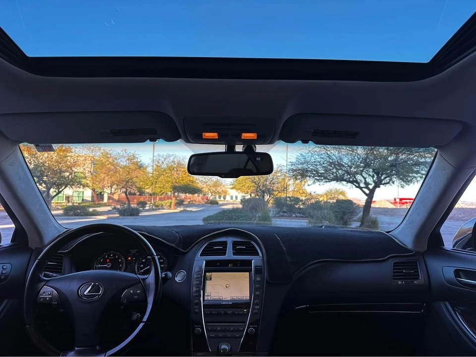 2010 Lexus ES 5th Gen - Image 9 of 12
