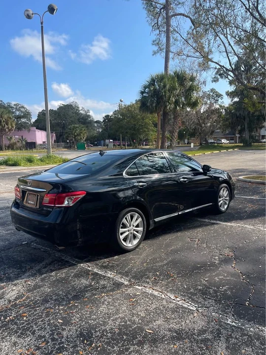 2010 Lexus ES 5th Gen - Image 4 of 8