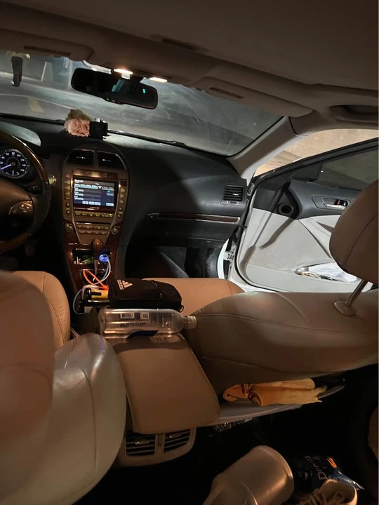 2010 Lexus ES 4th Gen - Image 5 of 8