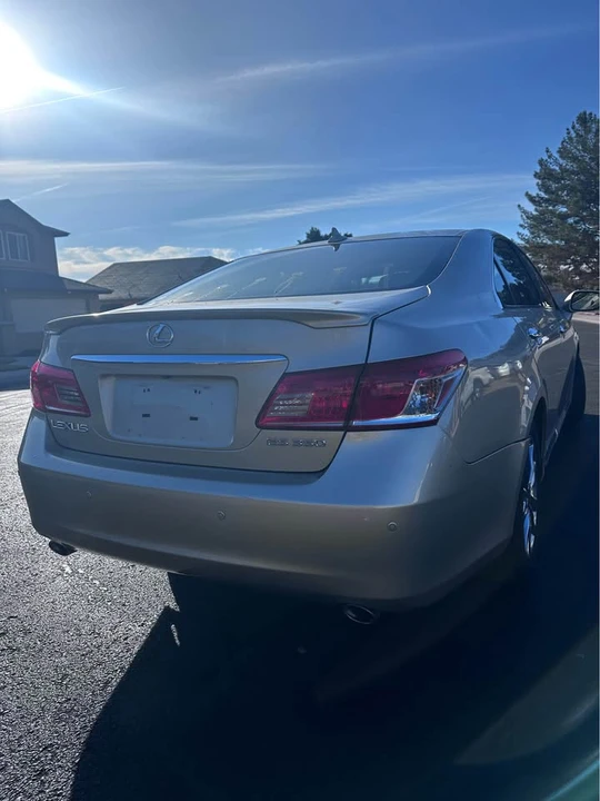 2010 Lexus ES 4th Gen - Image 4 of 5
