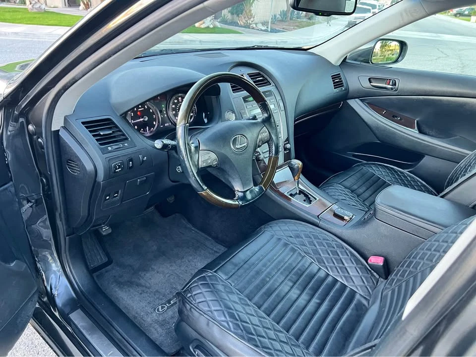 2010 Lexus ES 5th Gen - Image 11 of 20