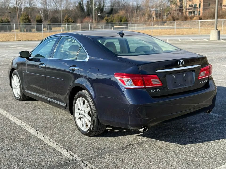 2010 Lexus ES 4th Gen - Image 5 of 15