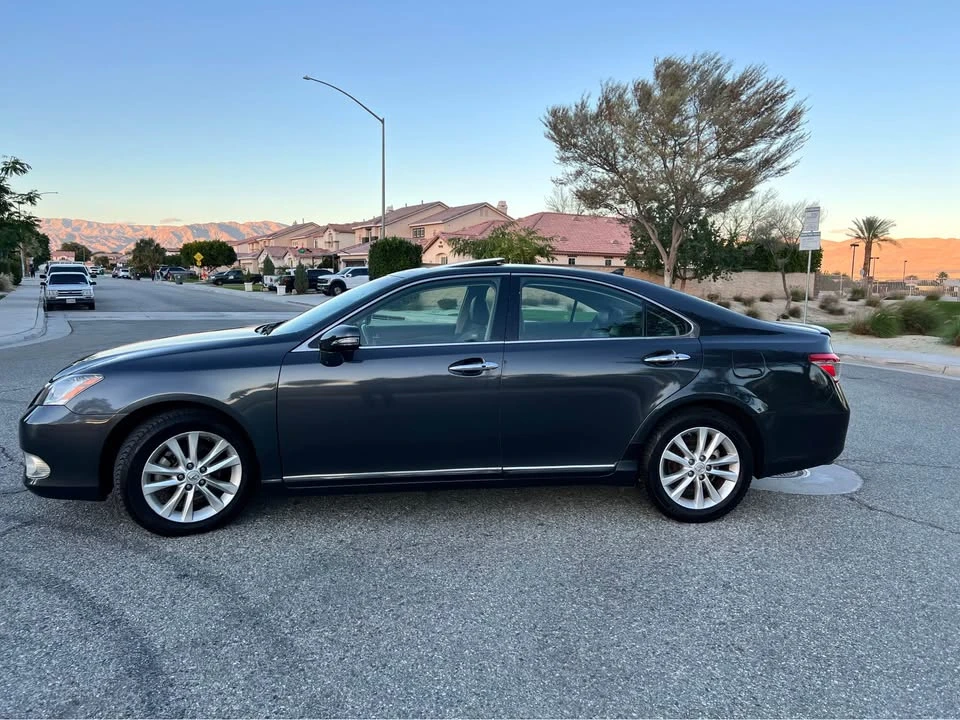 2010 Lexus ES 5th Gen - Image 6 of 20