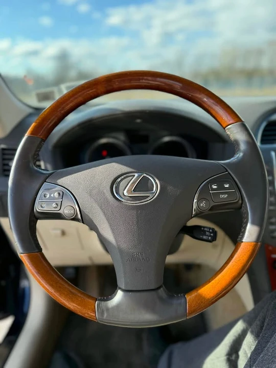 2010 Lexus ES 4th Gen - Image 15 of 15
