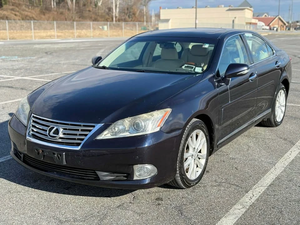 2010 Lexus ES 4th Gen - Image 4 of 15