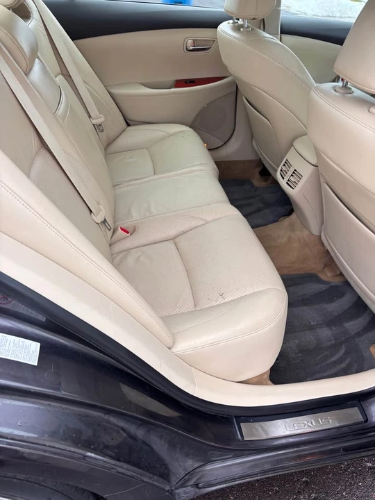 2010 Lexus ES 5th Gen - Image 9 of 19