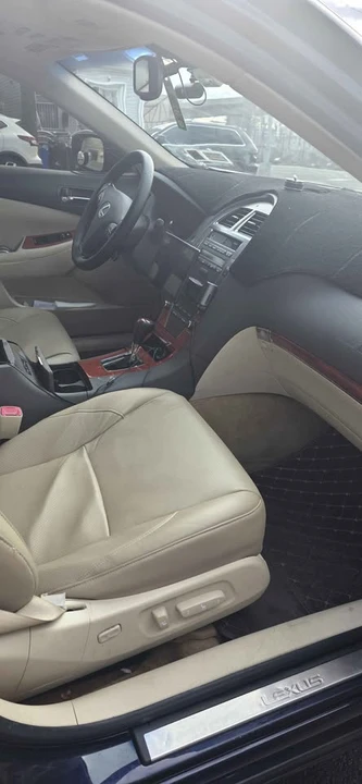 2010 Lexus ES 5th Gen - Image 10 of 12