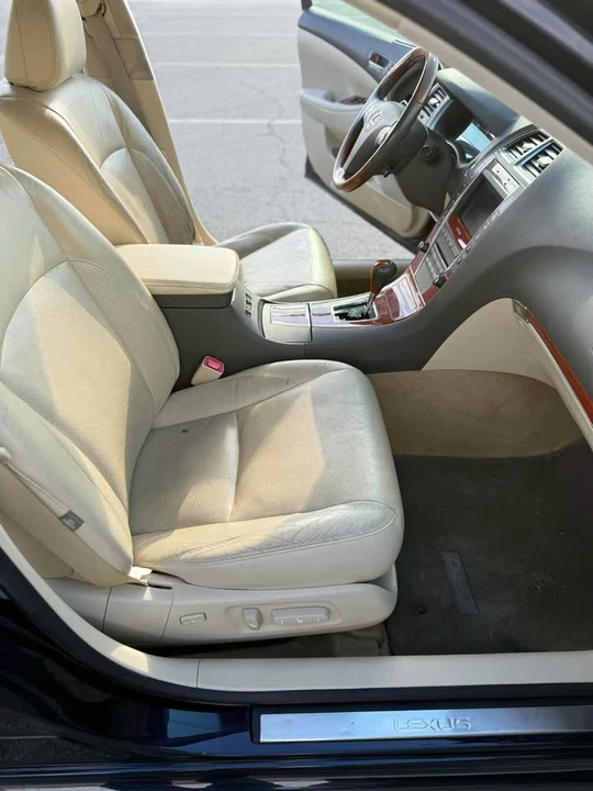 2010 Lexus ES 4th Gen - Image 9 of 15