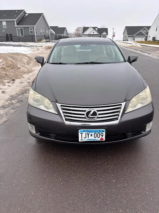 2010 Lexus ES 5th Gen - Image 17 of 19