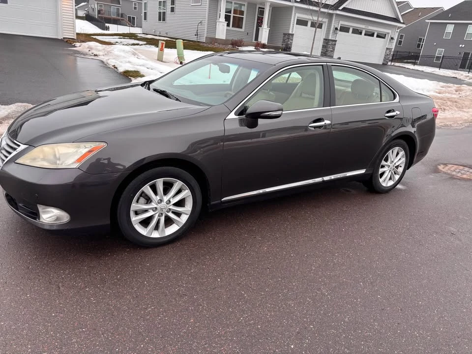 2010 Lexus ES 5th Gen - Image 16 of 19
