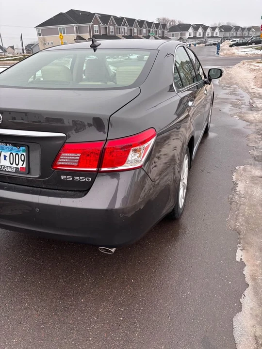 2010 Lexus ES 5th Gen - Image 7 of 19