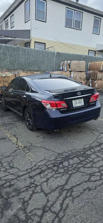 2010 Lexus ES 5th Gen - Image 4 of 12