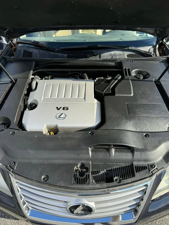 2010 Lexus ES 4th Gen - Image 13 of 15