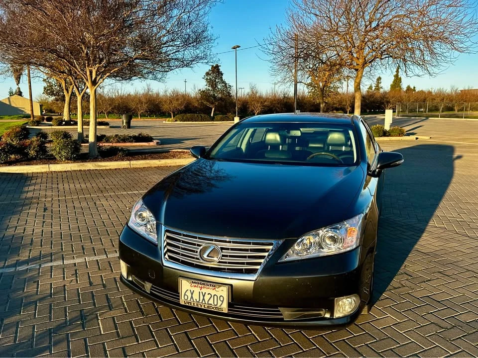 2010 Lexus ES 5th Gen - Image 7 of 10