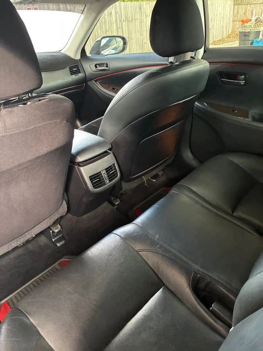 2010 Lexus ES 5th Gen - Image 5 of 7