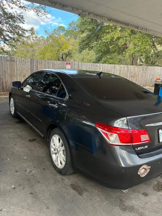 2010 Lexus ES 5th Gen - Image 2 of 7