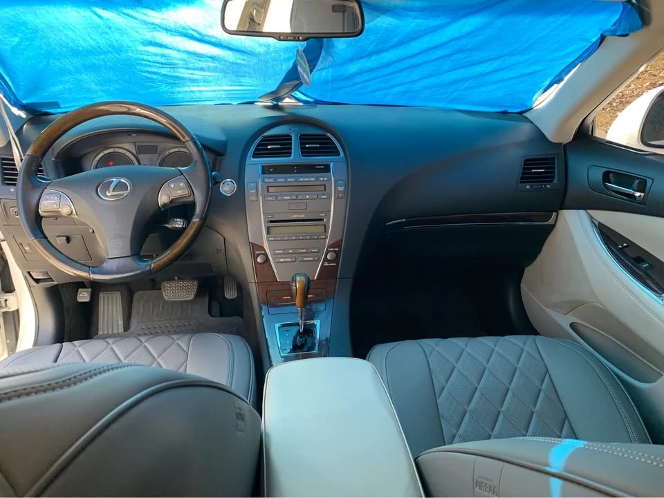 2010 Lexus ES 4th Gen - Image 6 of 9