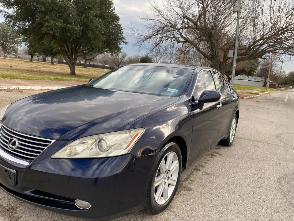 2010 Lexus ES 4th Gen - Image 2 of 12