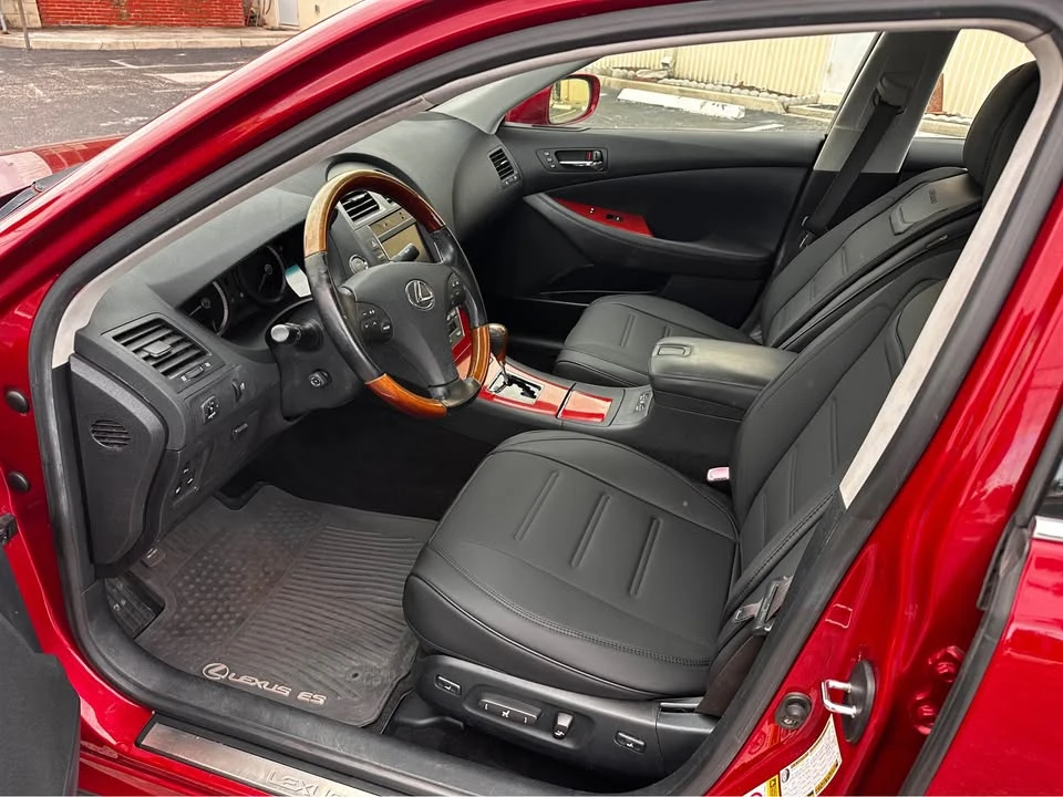 2010 Lexus ES 4th Gen - Image 11 of 14
