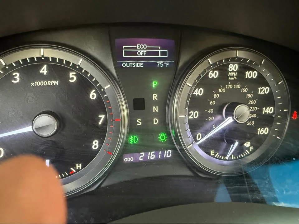 2010 Lexus ES 5th Gen - Image 8 of 15