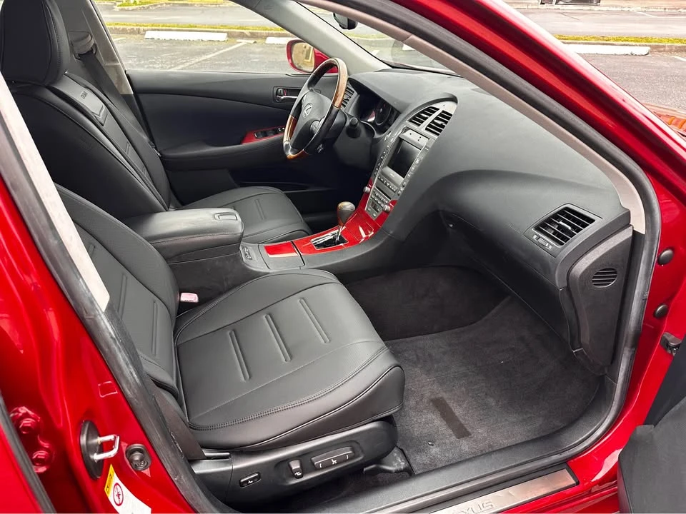 2010 Lexus ES 4th Gen - Image 8 of 14