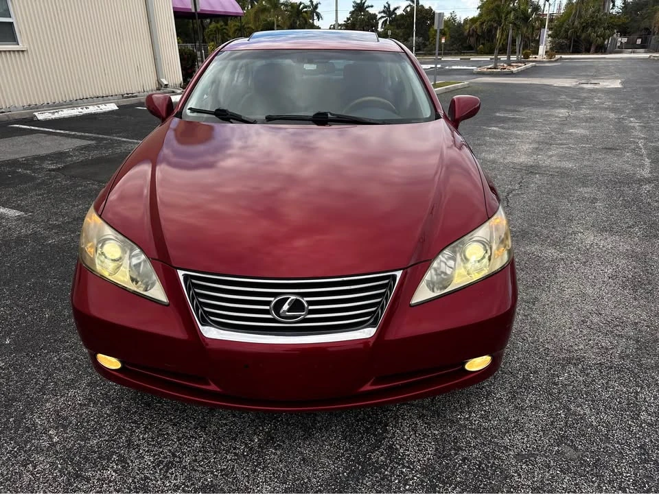 2010 Lexus ES 4th Gen - Image 2 of 14