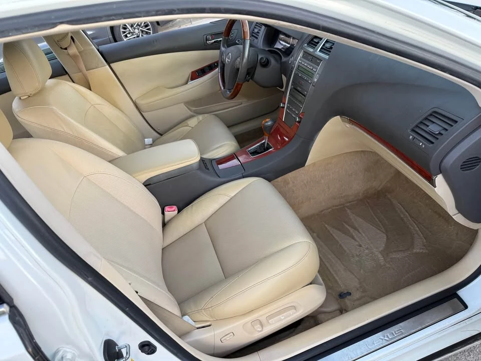2010 Lexus ES 5th Gen - Image 6 of 15