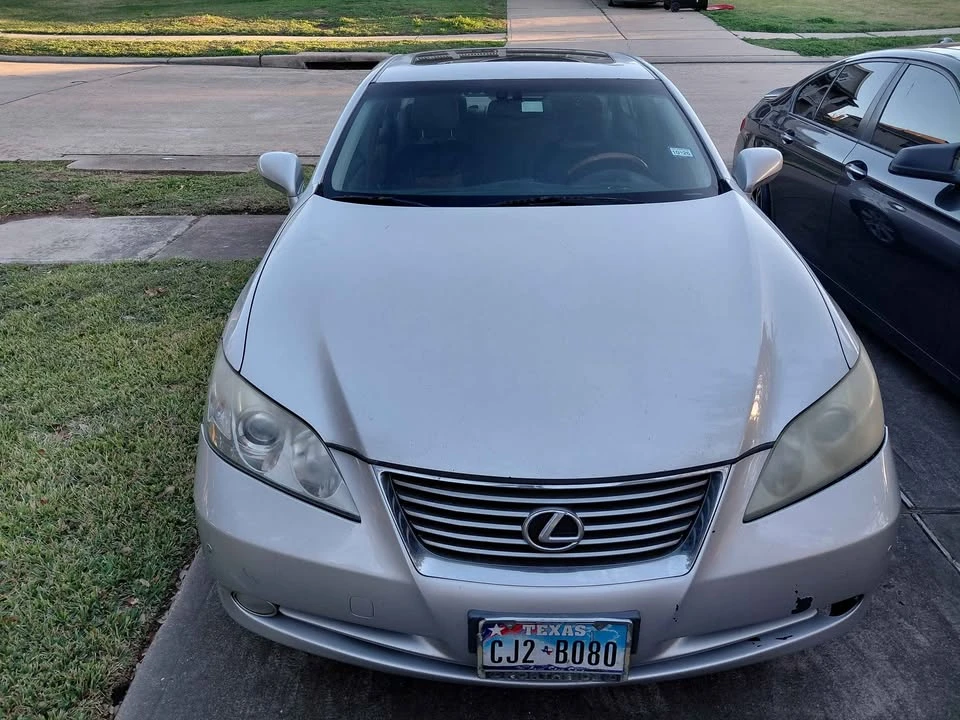 2010 Lexus ES 5th Gen - Image 3 of 12