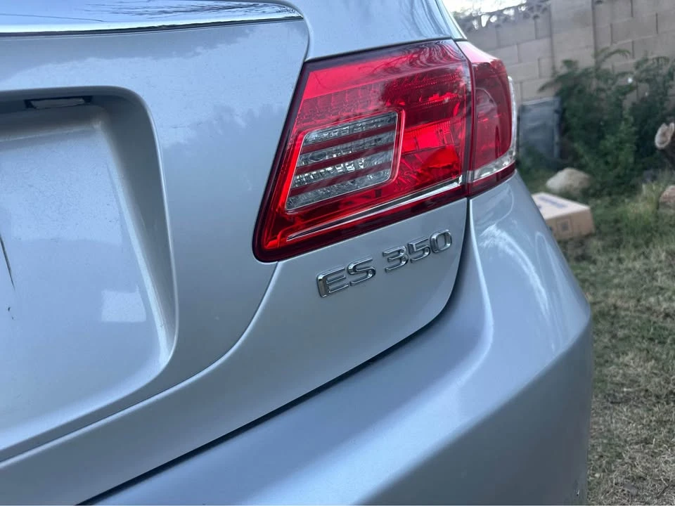 2010 Lexus ES 4th Gen - Image 7 of 7