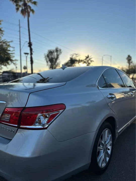 2010 Lexus ES 5th Gen - Image 7 of 16