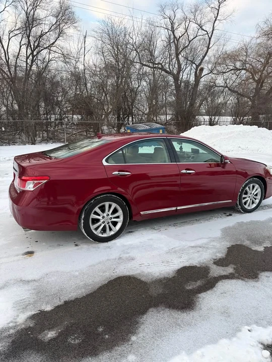 2010 Lexus ES 5th Gen - Image 3 of 6