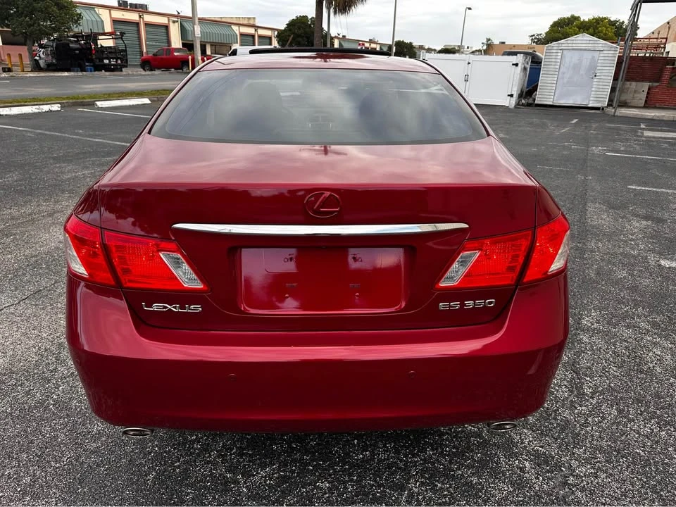 2010 Lexus ES 4th Gen - Image 5 of 14