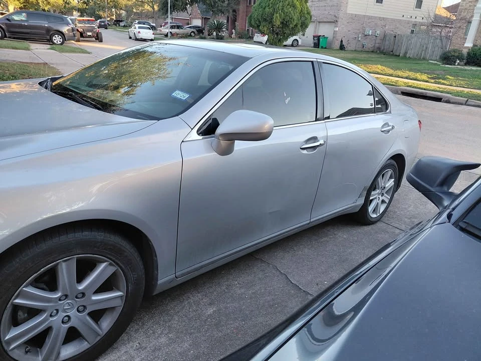 2010 Lexus ES 5th Gen - Image 11 of 12