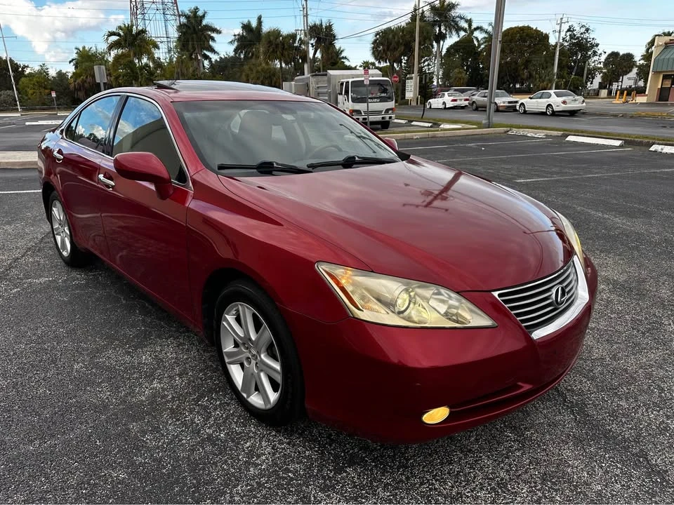 2010 Lexus ES 4th Gen - Image 3 of 14