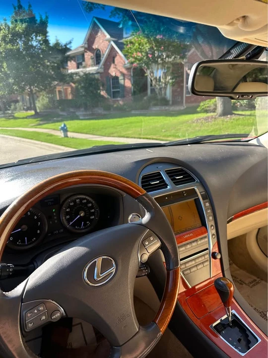 2010 Lexus ES 5th Gen - Image 10 of 14