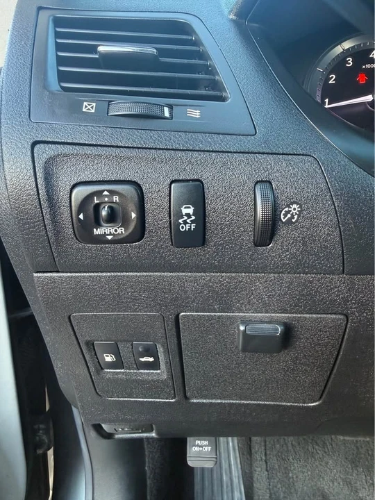 2010 Lexus ES 5th Gen - Image 13 of 20