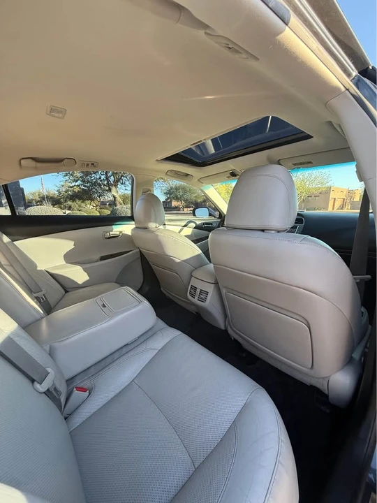2010 Lexus ES 5th Gen - Image 7 of 20