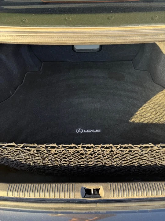 2010 Lexus ES 5th Gen - Image 16 of 20