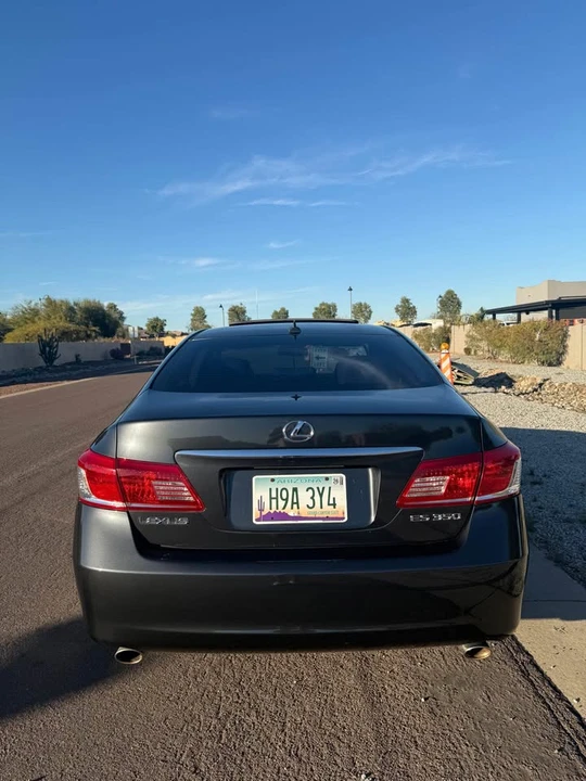 2010 Lexus ES 5th Gen - Image 3 of 20