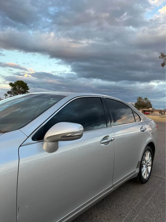 2010 Lexus ES 5th Gen - Image 3 of 11