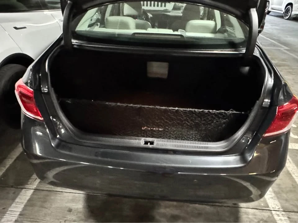 2010 Lexus ES 5th Gen - Image 10 of 11