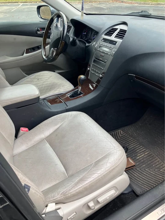 2010 Lexus ES 5th Gen - Image 6 of 9