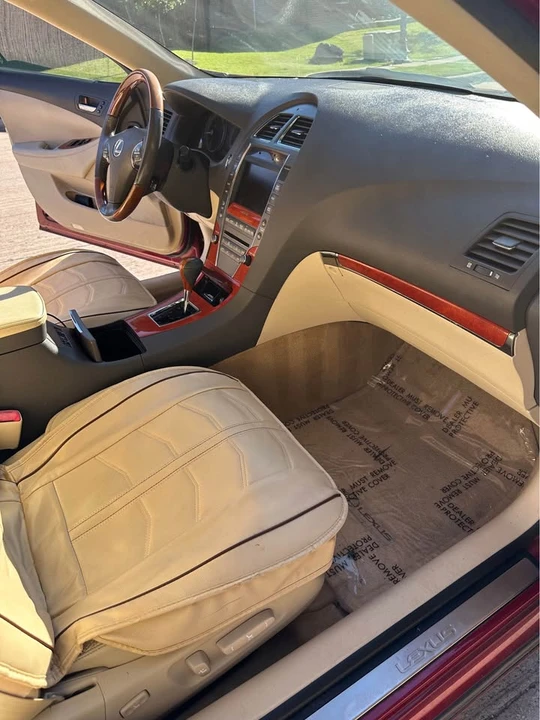 2010 Lexus ES 5th Gen - Image 13 of 14