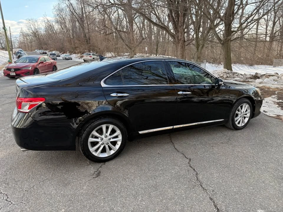 2010 Lexus ES 5th Gen - Image 5 of 16