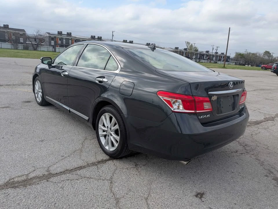 2010 Lexus ES 5th Gen - Image 7 of 13