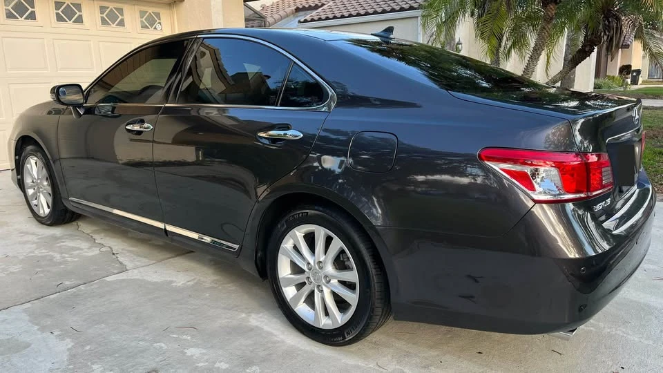 2010 Lexus ES 5th Gen - Image 7 of 17