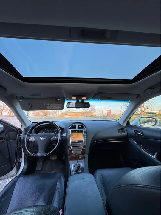 2010 Lexus ES 5th Gen - Image 13 of 17