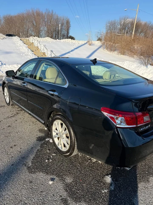 2010 Lexus ES 5th Gen - Image 8 of 18